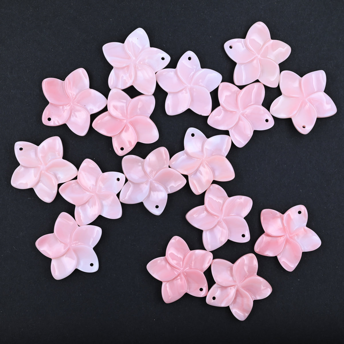 Lovely pink queen conch flower ,20 mm queen shell pendant