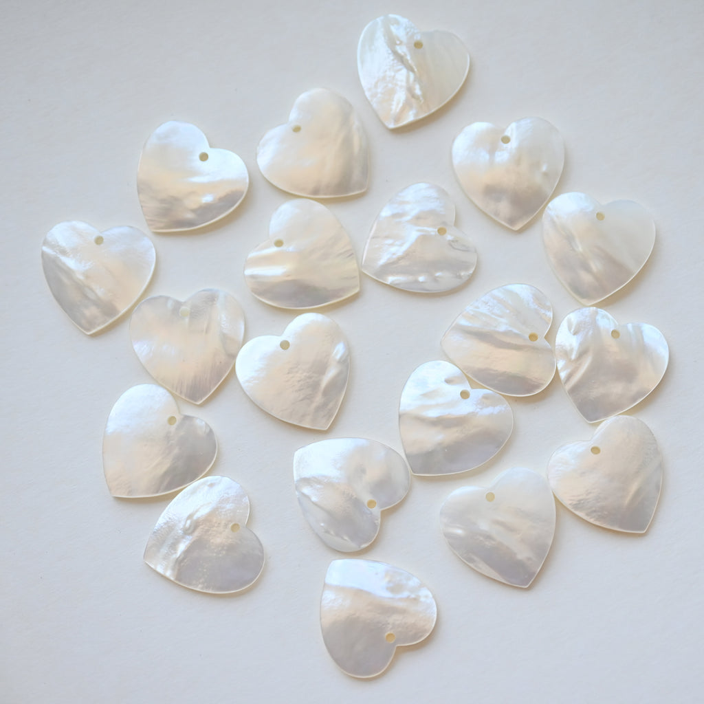 White shell 25 mm heart pendant ,MOP shell pendants