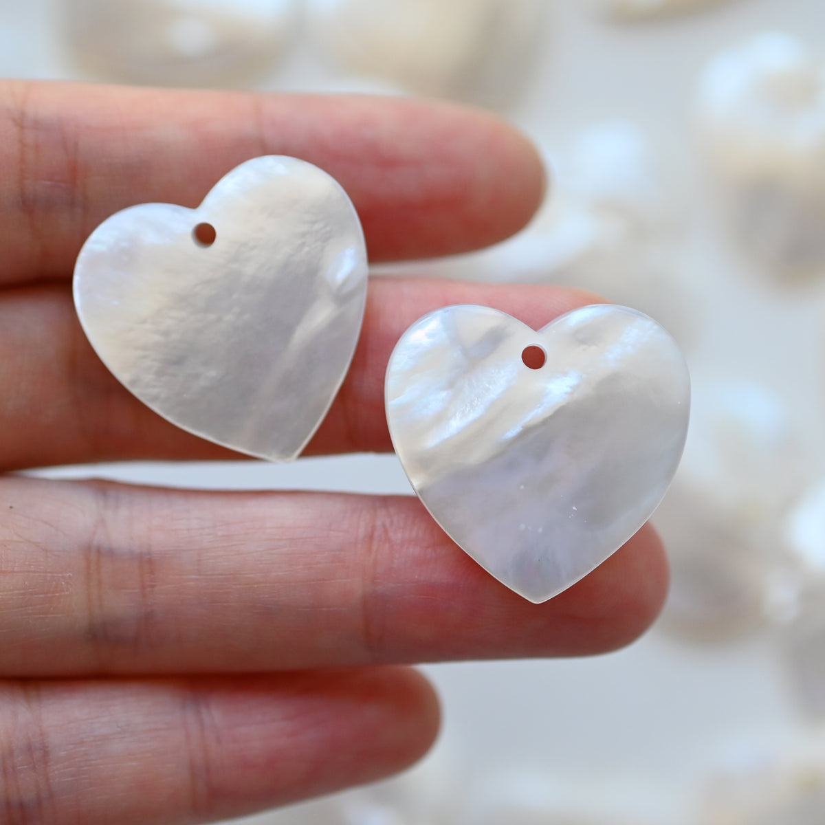 White shell 25 mm heart pendant ,MOP shell pendants