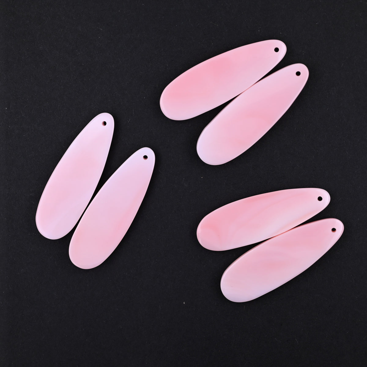 Nature queen conch earring pair ,pink shell earring pendant (13*40mm )